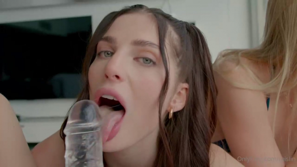 651391223_5ccd9bcg5lesbiangirl-org_05.jpg