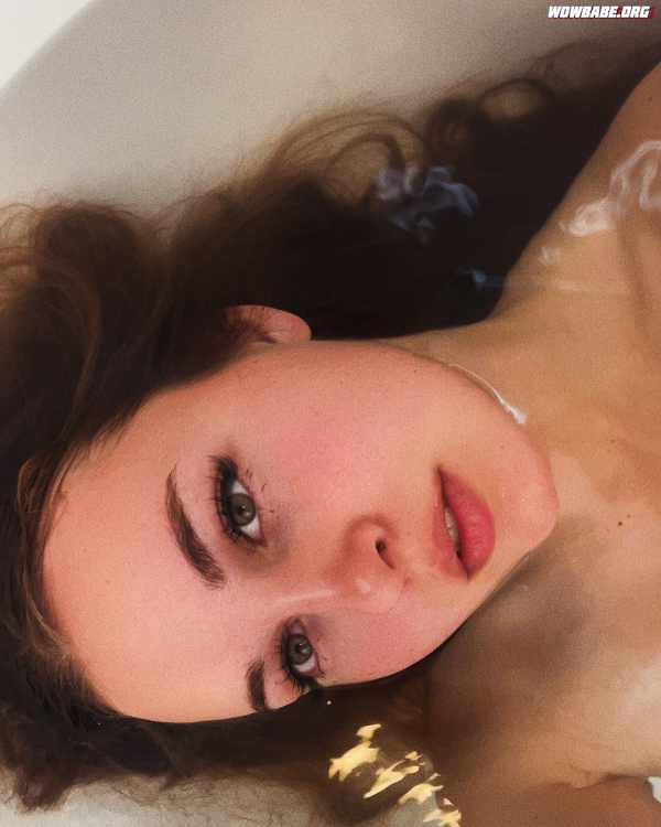 697073397_5etkl3wowbabe-org.jpg
